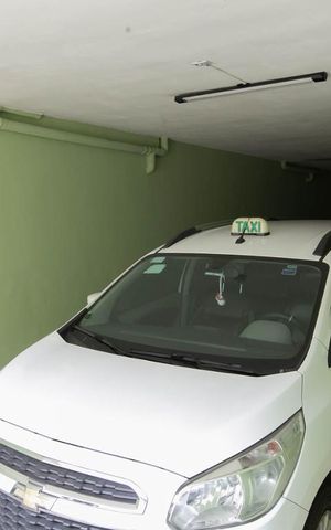 Casa à venda com 300m², 4 quartos e 9 vagasGaragem 