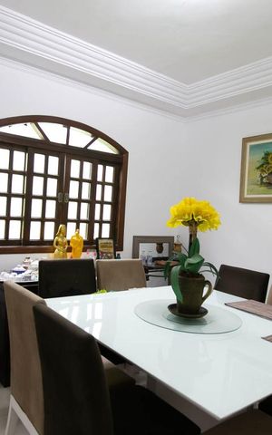Casa à venda com 300m², 4 quartos e 9 vagasCopa