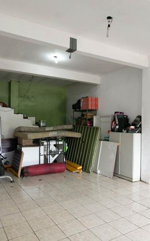 Casa à venda com 300m², 4 quartos e 9 vagasSalão de festa