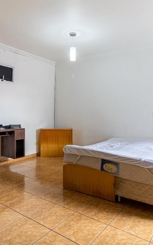 Casa à venda com 160m², 4 quartos e 2 vagas Casa à venda com 160m², 4 quartos e 2 vagasEdícula - Quarto