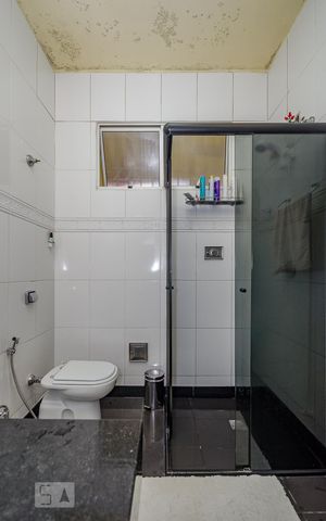 Casa à venda com 350m², 5 quartos e 8 vagasBanheiro Social 1