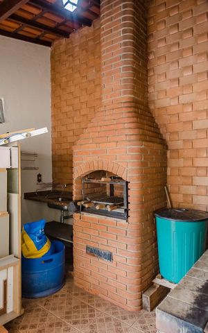 Casa à venda com 350m², 5 quartos e 8 vagasÁrea Gourmet