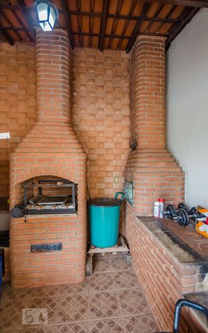 Casa à venda com 350m², 5 quartos e 8 vagasÁrea Gourmet