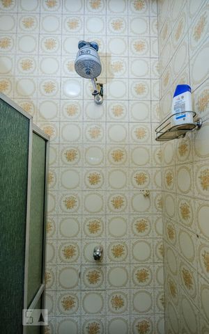 Casa à venda com 350m², 5 quartos e 8 vagasBanheiro da Suíte