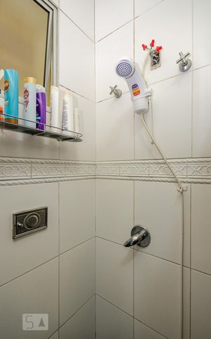Casa à venda com 350m², 5 quartos e 8 vagasBanheiro Social 1