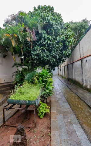 Casa à venda com 350m², 5 quartos e 8 vagasÁrea Externa