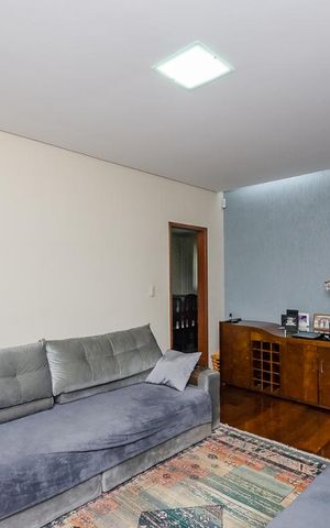 Casa à venda com 350m², 5 quartos e 8 vagasSala 1