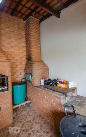 Casa à venda com 350m², 5 quartos e 8 vagasÁrea Gourmet