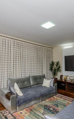 Casa à venda com 350m², 5 quartos e 8 vagasSala 1
