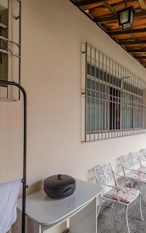 Casa à venda com 350m², 5 quartos e 8 vagasvaranda