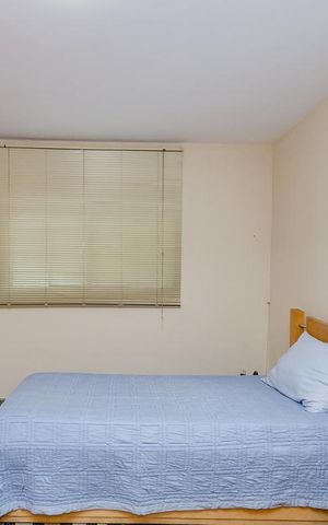Casa à venda com 350m², 5 quartos e 8 vagasQuarto 5