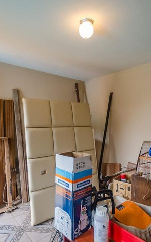 Casa à venda com 350m², 5 quartos e 8 vagasQuarto de Serviço