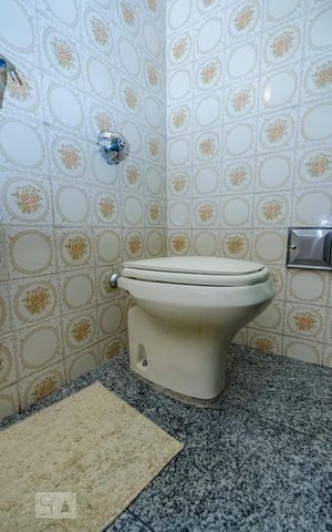Casa à venda com 350m², 5 quartos e 8 vagasBanheiro da Suíte