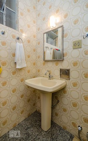 Casa à venda com 350m², 5 quartos e 8 vagasBanheiro da Suíte