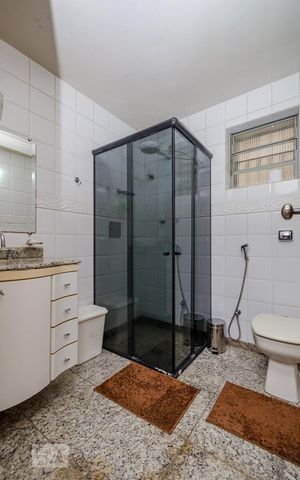 Casa à venda com 350m², 5 quartos e 8 vagasBanheiro Social 2