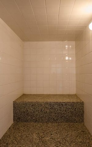 Casa à venda com 350m², 5 quartos e 8 vagassauna