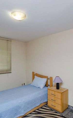 Casa à venda com 350m², 5 quartos e 8 vagasQuarto 5