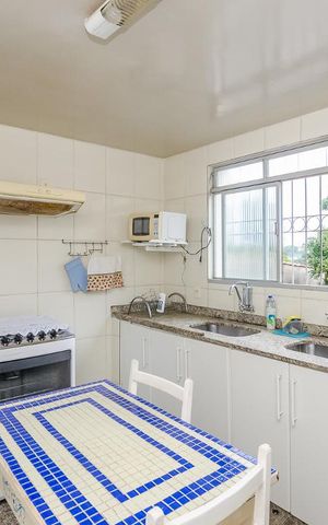 Casa à venda com 350m², 5 quartos e 8 vagascozinha piso inferior