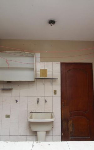 Casa à venda com 261m², 2 quartos e 2 vagasÁrea serviço