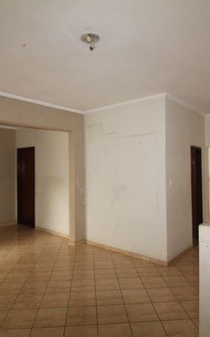 Casa à venda com 261m², 2 quartos e 2 vagasSala