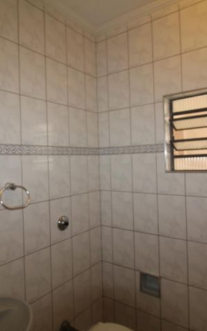 Casa à venda com 261m², 2 quartos e 2 vagasLavabo