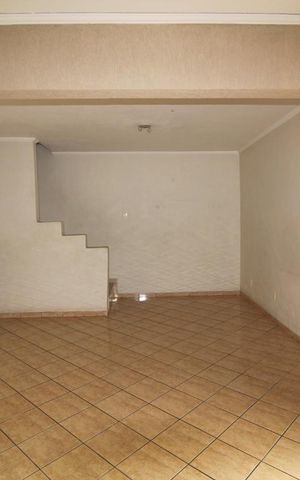 Casa à venda com 261m², 2 quartos e 2 vagasSala