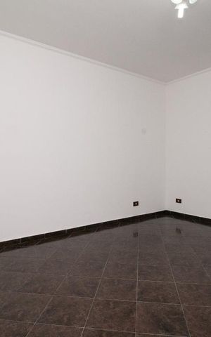 Casa à venda com 160m², 2 quartos e 2 vagas Casa à venda com 160m², 2 quartos e 2 vagasSuite