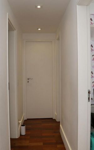 Apartamento à venda com 142m², 4 quartos e 2 vagasCorredor 