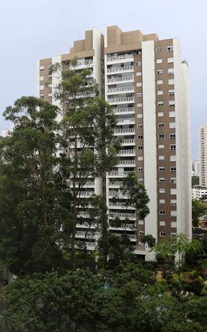 Apartamento à venda com 142m², 4 quartos e 2 vagasVista da Varanda 