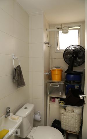 Apartamento à venda com 142m², 4 quartos e 2 vagasBanheiro de Serviço