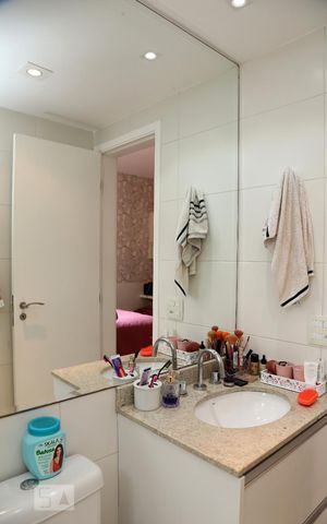 Apartamento à venda com 142m², 4 quartos e 2 vagasBanheiro Social 