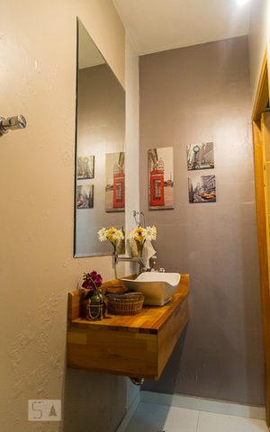 Casa à venda com 149m², 3 quartos e 2 vagas Casa à venda com 149m², 3 quartos e 2 vagasLavabo de serviço