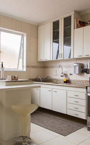 Casa à venda com 149m², 3 quartos e 2 vagas Casa à venda com 149m², 3 quartos e 2 vagasCozinha