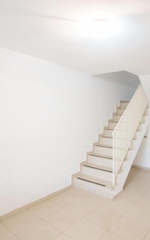 Casa à venda com 131m², 3 quartos e 2 vagasSala