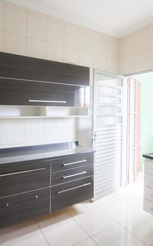 Casa à venda com 131m², 3 quartos e 2 vagasCozinha