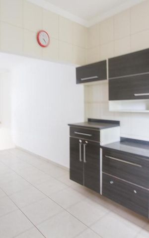 Casa à venda com 131m², 3 quartos e 2 vagasCozinha
