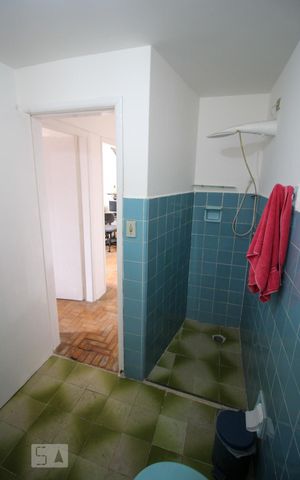 Apartamento à venda com 80m², 2 quartos e 1 vaga Apartamento à venda com 80m², 2 quartos e 1 vagaBanheiro