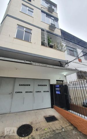 Apartamento à venda com 70m², 2 quartos e sem vaga Apartamento à venda com 70m², 2 quartos e sem vagaFachada