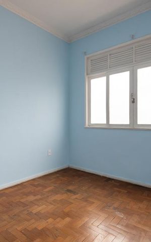 Casa à venda com 250m², 3 quartos e 4 vagas Casa à venda com 250m², 3 quartos e 4 vagasQuarto 1