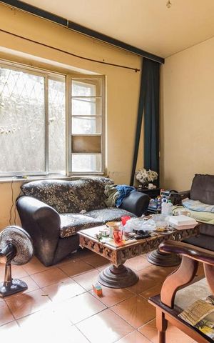Casa à venda com 200m², 4 quartos e 2 vagas Casa à venda com 200m², 4 quartos e 2 vagasSala