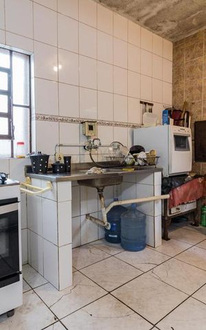 Casa à venda com 200m², 4 quartos e 2 vagas Casa à venda com 200m², 4 quartos e 2 vagasCozinha