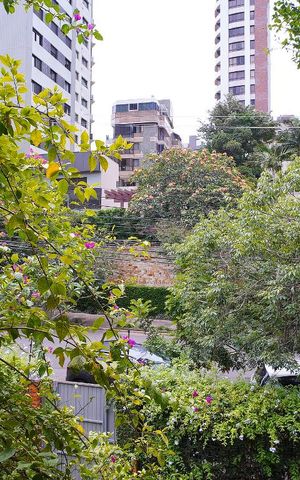 Casa para alugar com 238m², 4 quartos e 2 vagasSuite - Vista