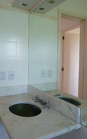 Casa para alugar com 238m², 4 quartos e 2 vagasBanheiro Corredor