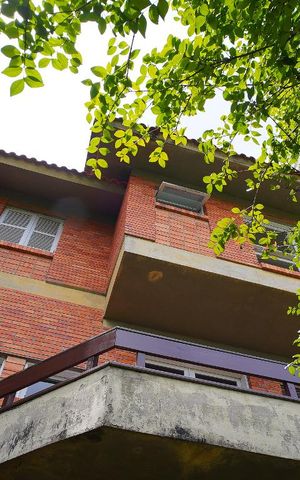 Casa para alugar com 238m², 4 quartos e 2 vagasFachada Fundos