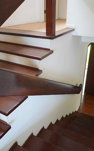 Casa para alugar com 238m², 4 quartos e 2 vagasAcesso Dormitórios