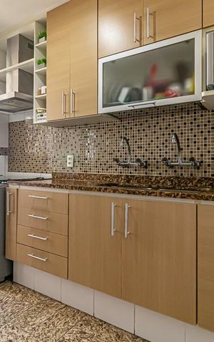 Apartamento à venda com 87m², 2 quartos e 1 vagaCozinha e Área de Serviço