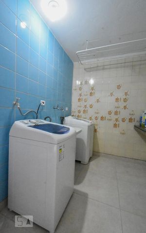 Casa à venda com 500m², 8 quartos e 5 vagasLavanderia