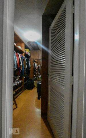 Casa à venda com 500m², 8 quartos e 5 vagasCloset Suíte 01