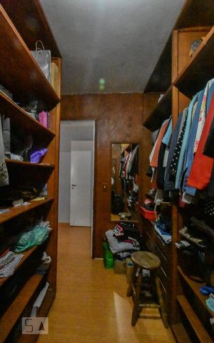 Casa à venda com 500m², 8 quartos e 5 vagasCloset Suíte 01