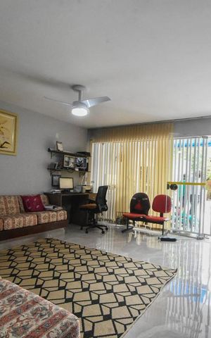 Casa à venda com 500m², 8 quartos e 5 vagasSala de Jantar